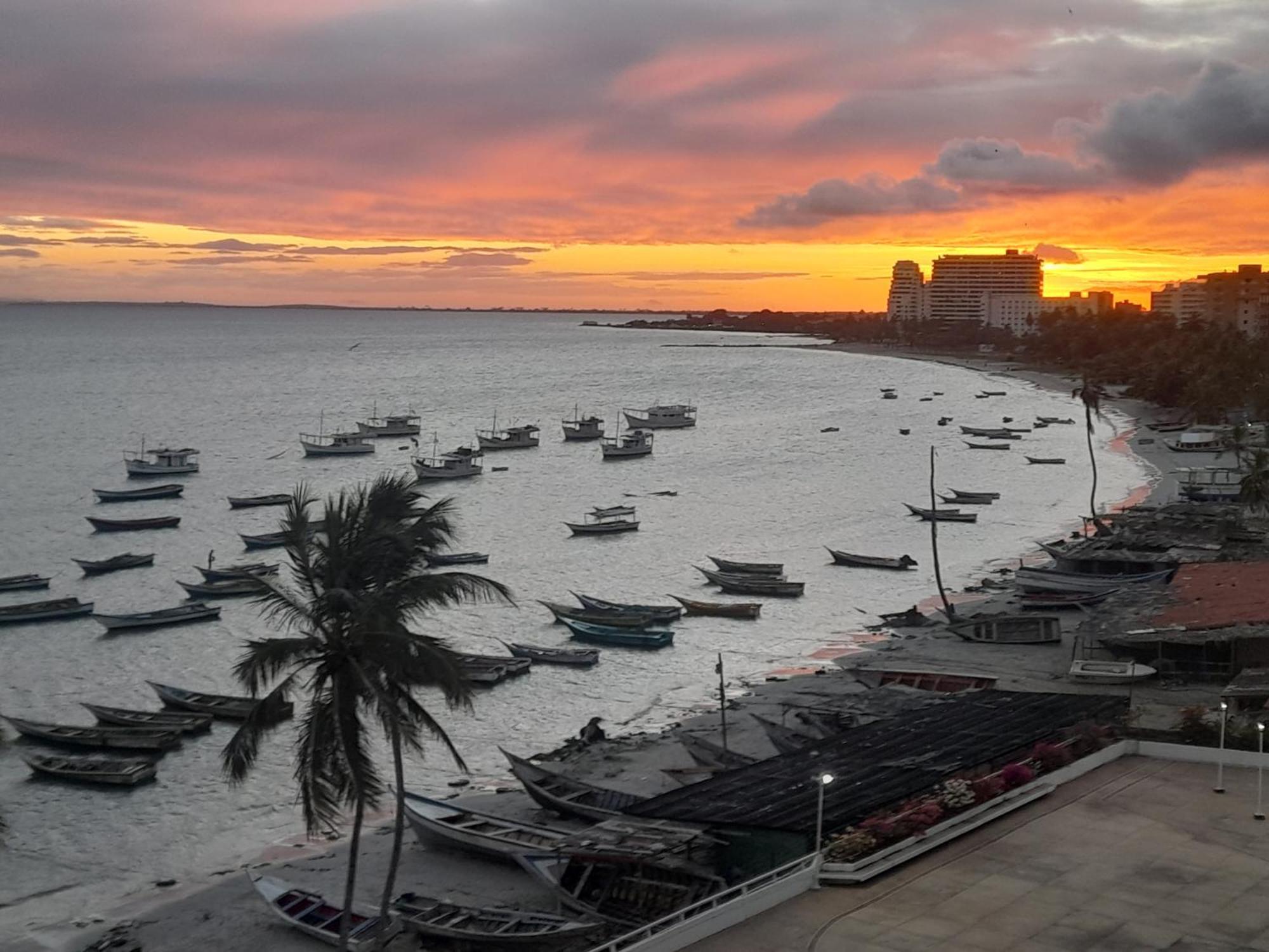 Apartamento En Maiomar Frente Al Mar Apartment Porlamar Exterior photo